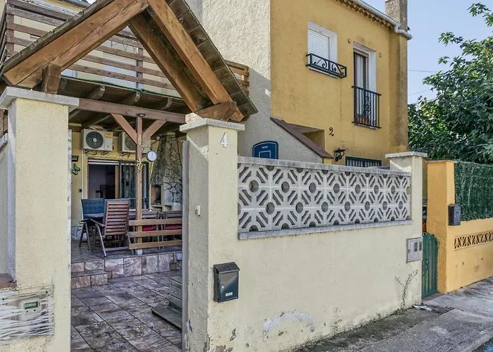 Casa Con Terraza Vakantiehuis Empuriabrava