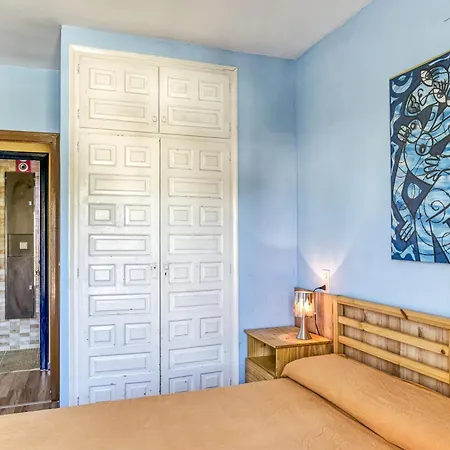 Casa Con Terraza * אמפוריבראבה